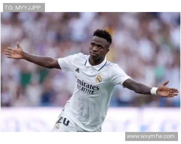 克罗斯在足球世界的传奇之路与他对球队的深远影响分析